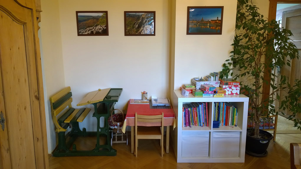 Kinderspielecke Bücherschrank Villa Grieß